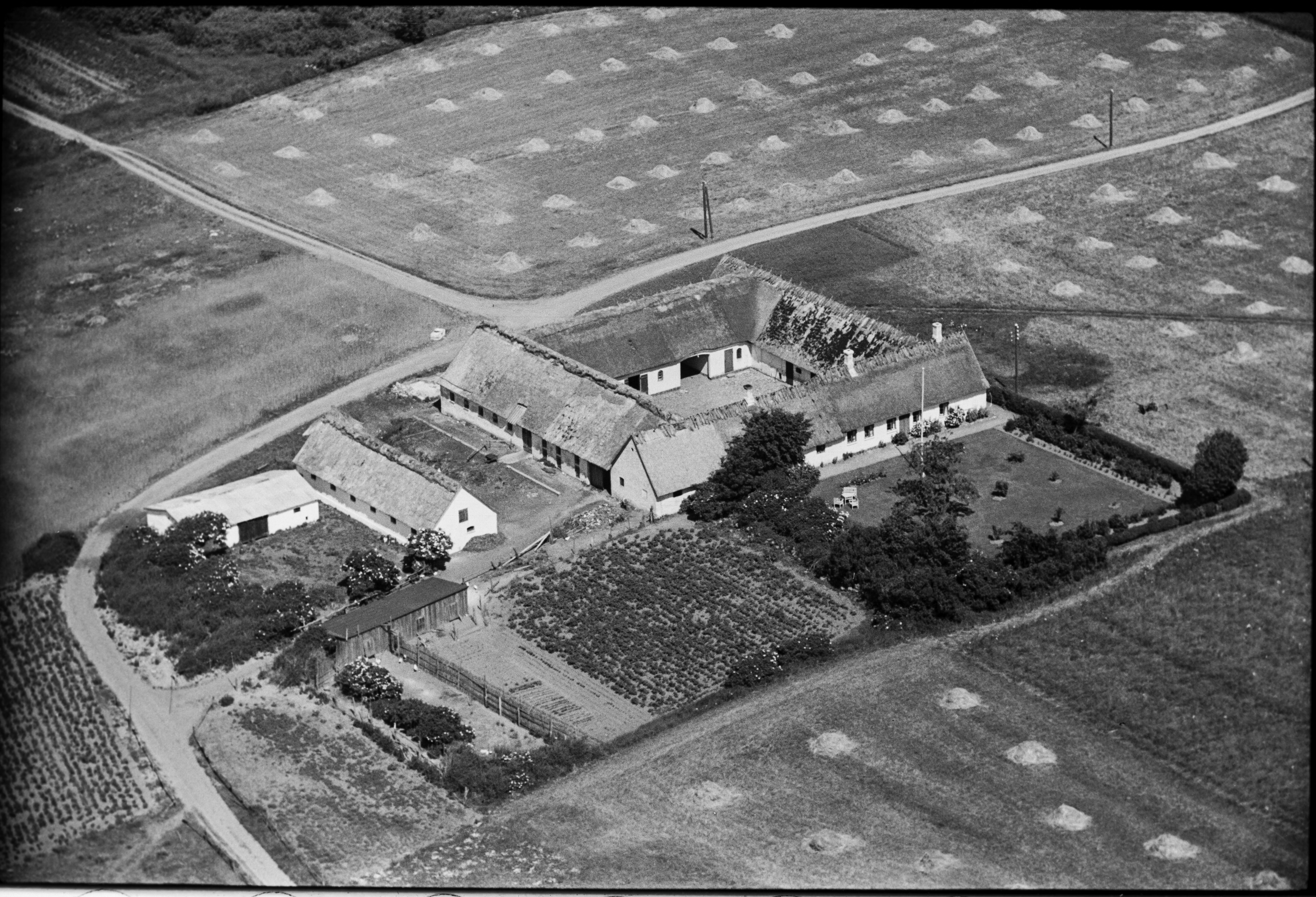 Skråfoto fra 1949 taget 144 meter fra Lillevangsstien 4