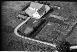 thumbnail: Skråfoto fra 1949 taget 56 meter fra Overdrevsvej 44
