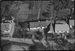 thumbnail: Skråfoto fra 1949 taget 33 meter fra Hvissingestræde 4