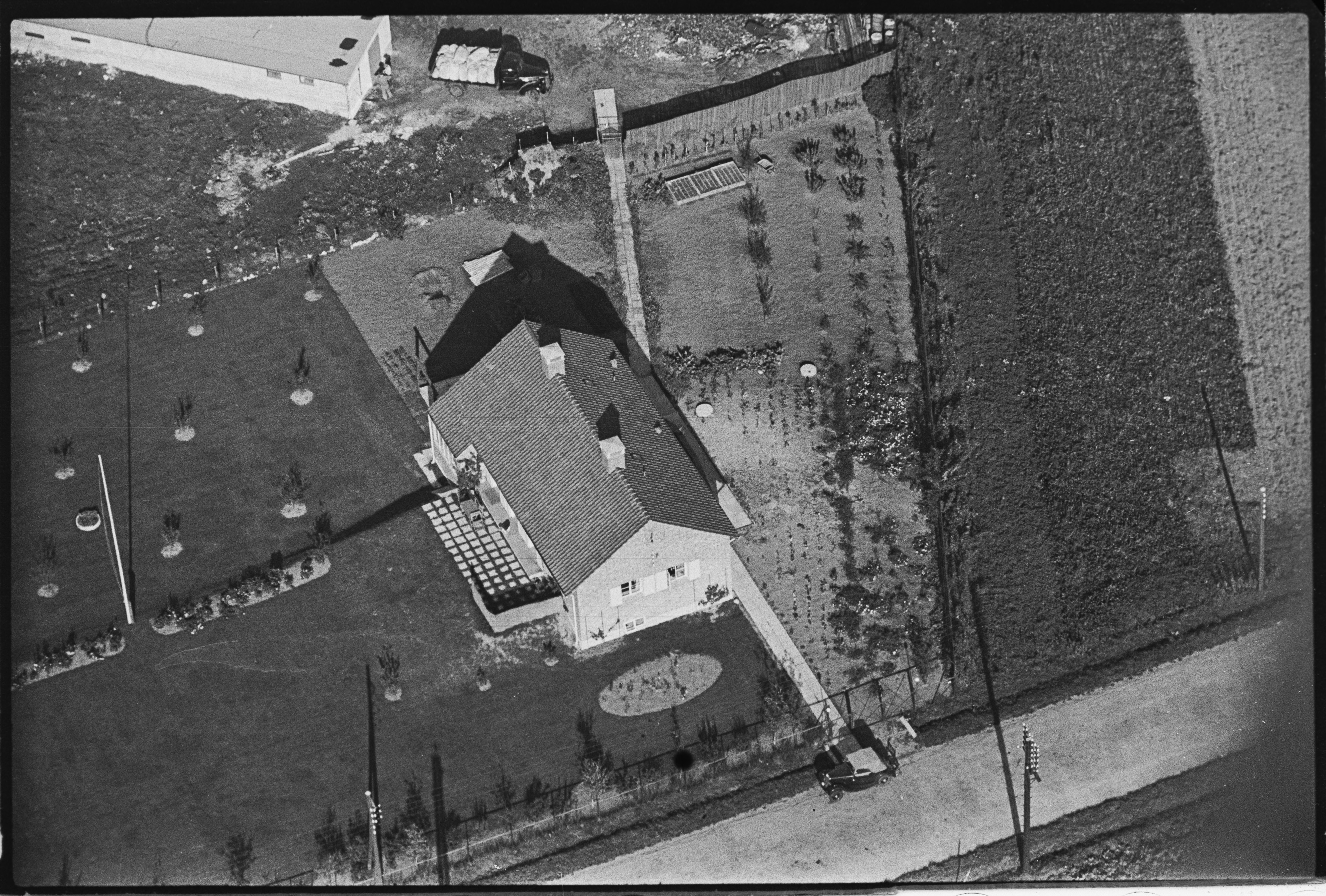 Skråfoto fra 1949 taget 31 meter fra Ejby Mosevej 147