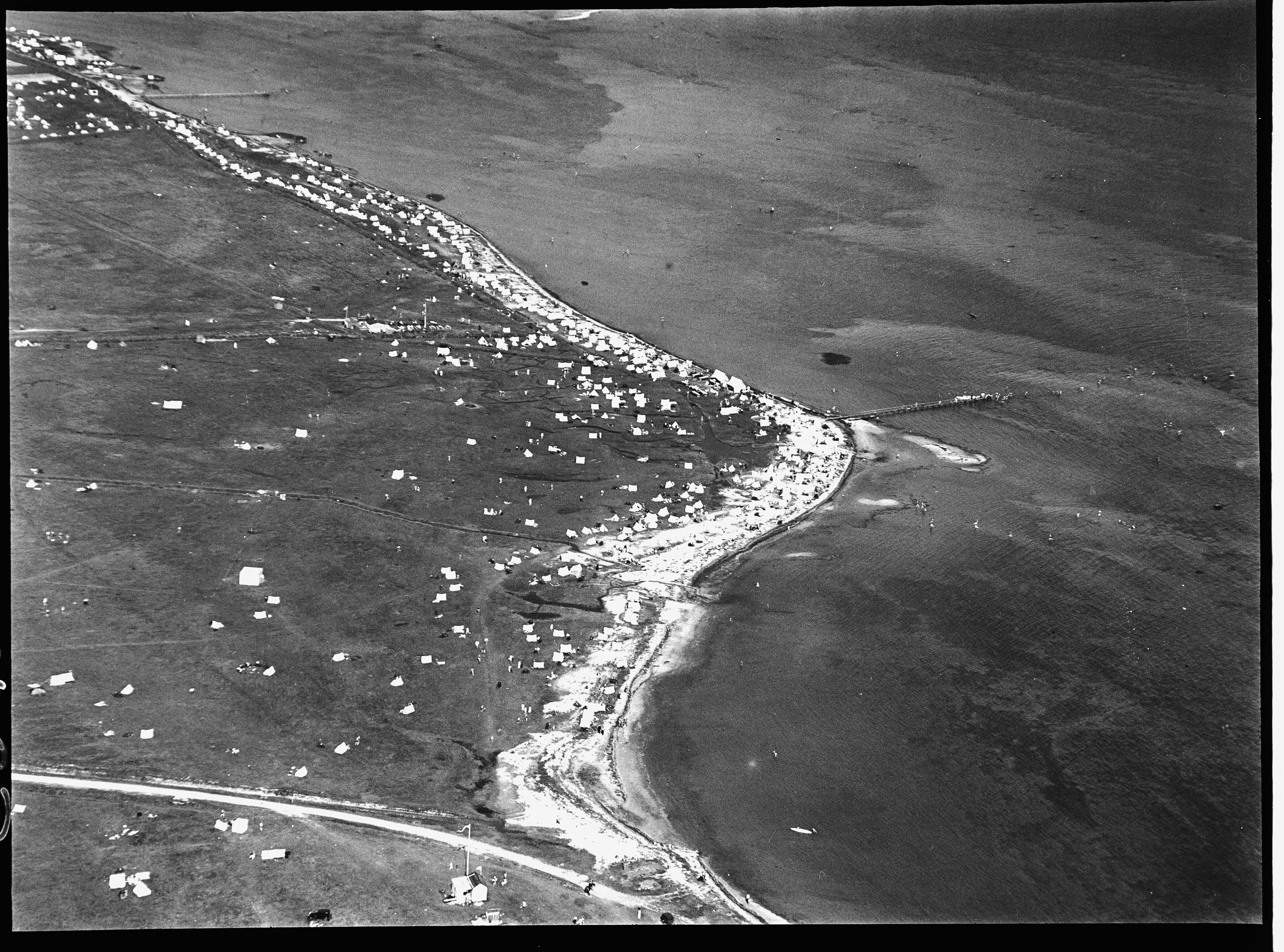 Skråfoto fra 1928-1933 taget 721 meter fra St Magleby Strandvej 43