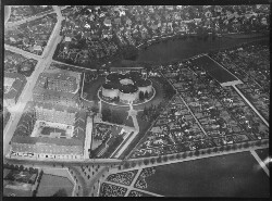 thumbnail: Skråfoto fra 1928-1933 taget 68 meter fra Bellahøjvej 44A, kl. 
