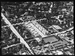 thumbnail: Skråfoto fra 1928-1933 taget 93 meter fra Emanuel Olsens Vej 2