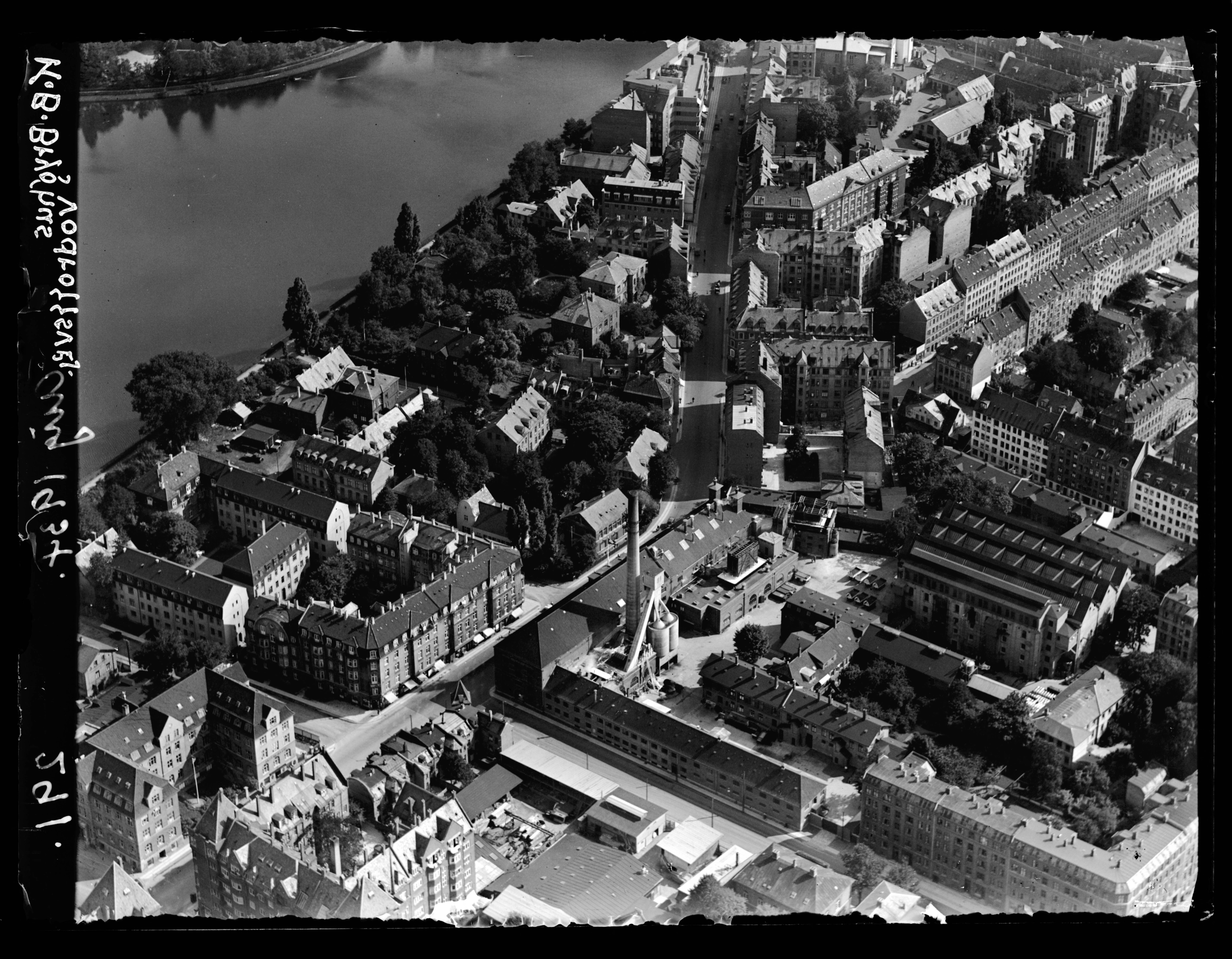 Skråfoto fra 1934 taget 145 meter fra Carl Plougs Vej 10, 4. tv