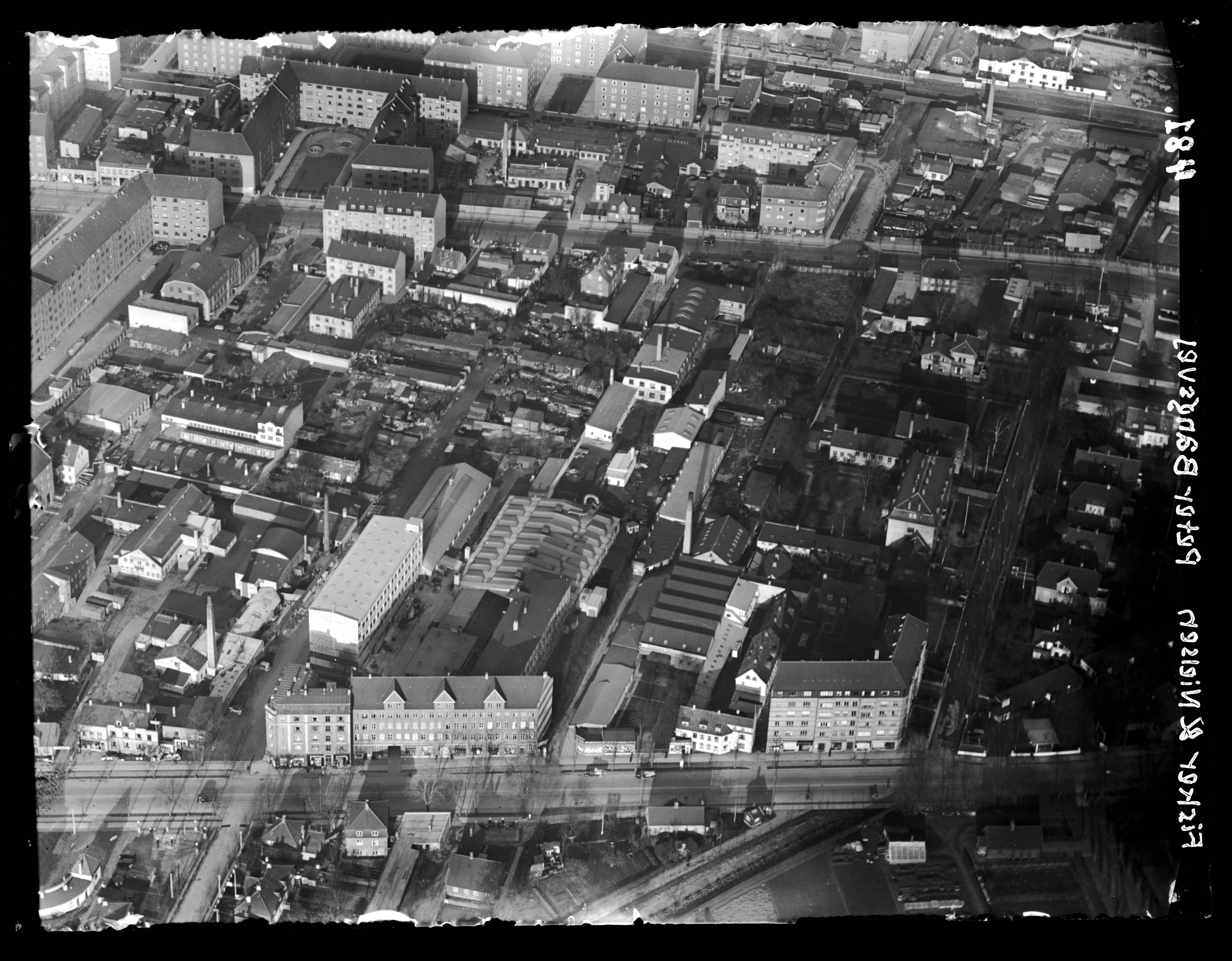 Skråfoto fra 1932-1967 taget 41 meter fra Peter Bangs Vej 28