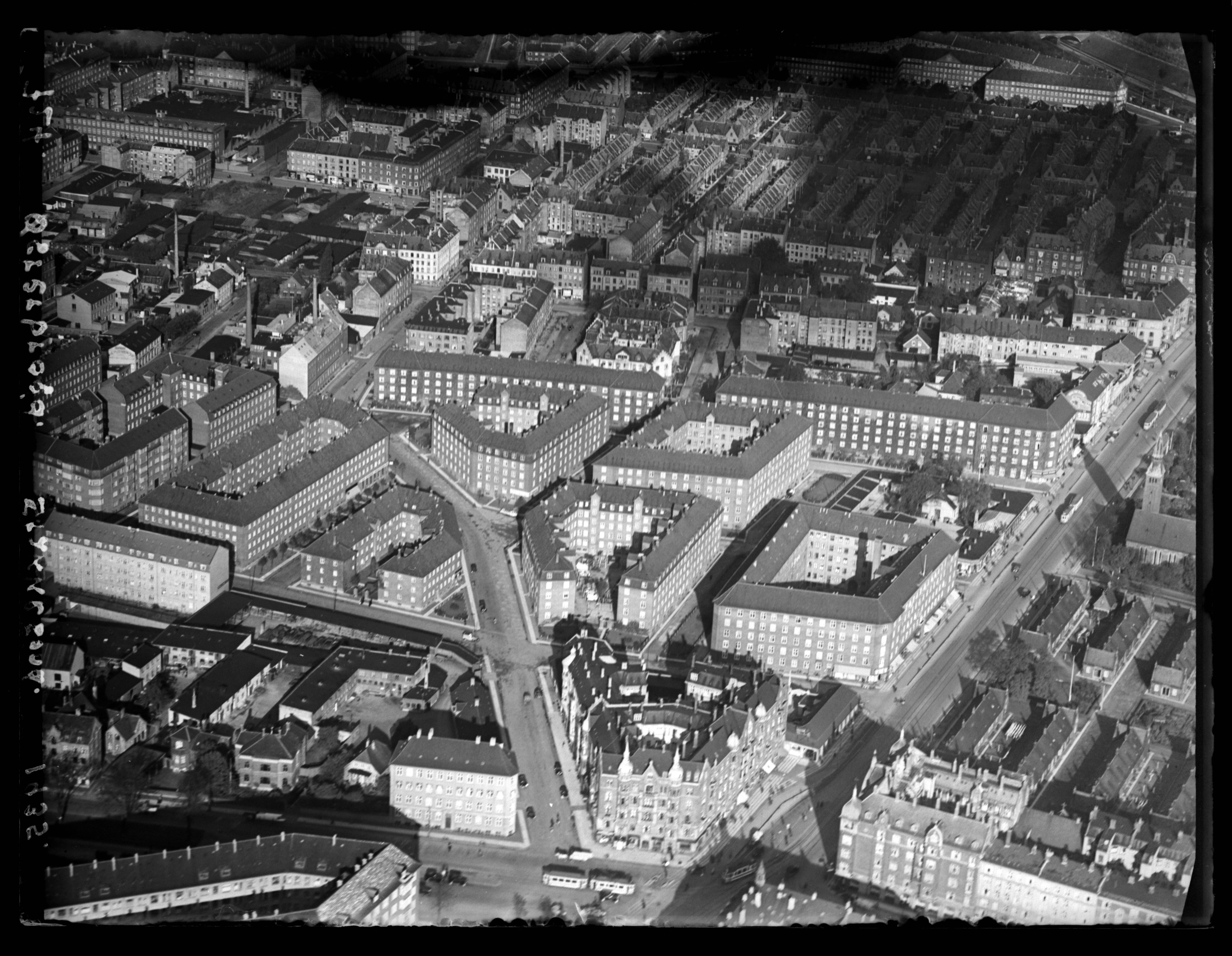 Skråfoto fra 1935 taget 109 meter fra Tåsingegade 11
