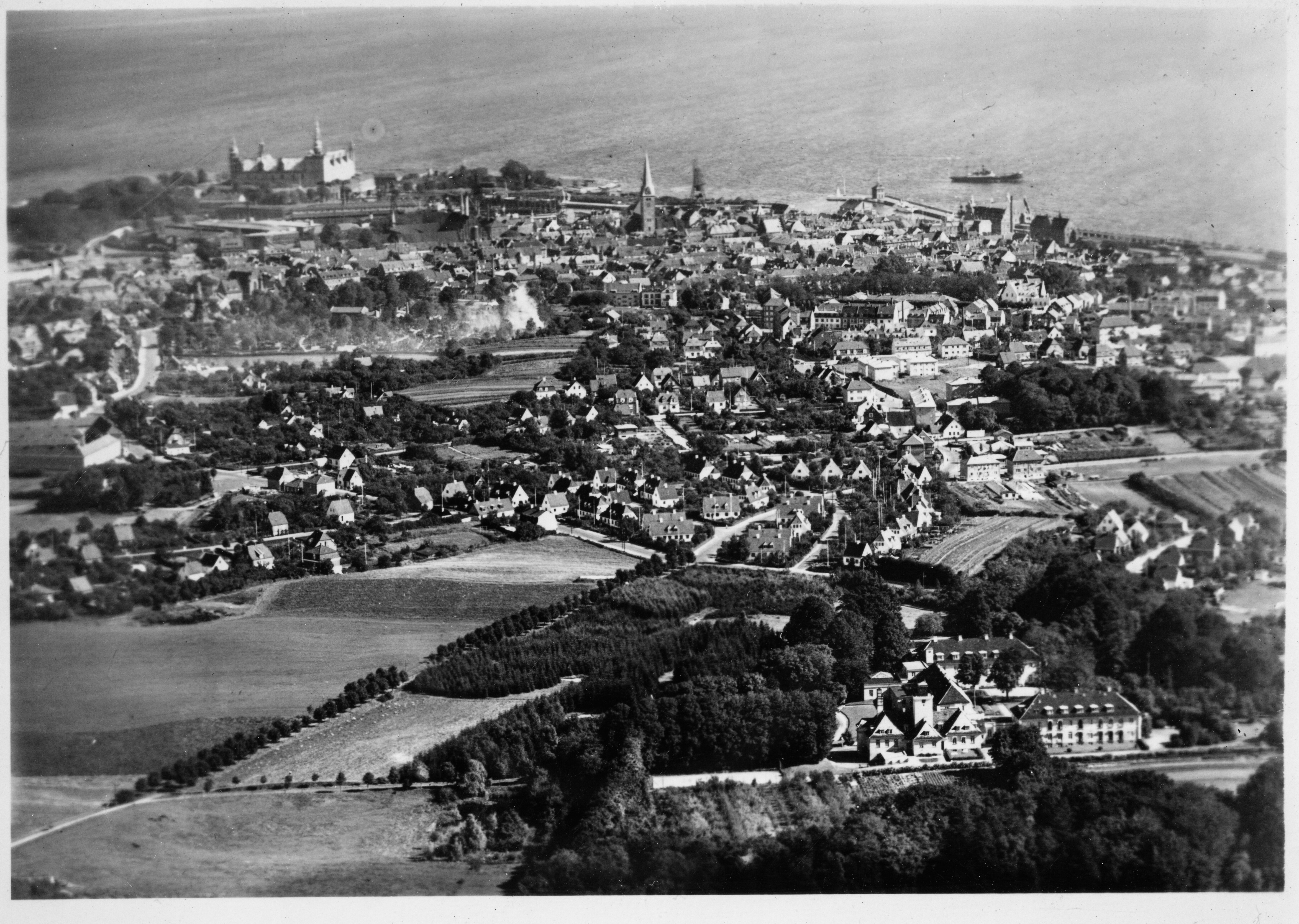 Skråfoto fra 1936 taget 201 meter fra Holger Drachmannsvej 12