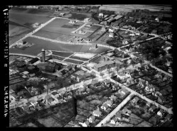 thumbnail: Skråfoto fra 1937 taget 72 meter fra Lindevej 9