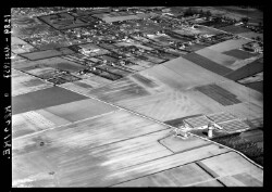 thumbnail: Skråfoto fra 1937 taget 254 meter fra Rødovre Parkvej 191, 1. th