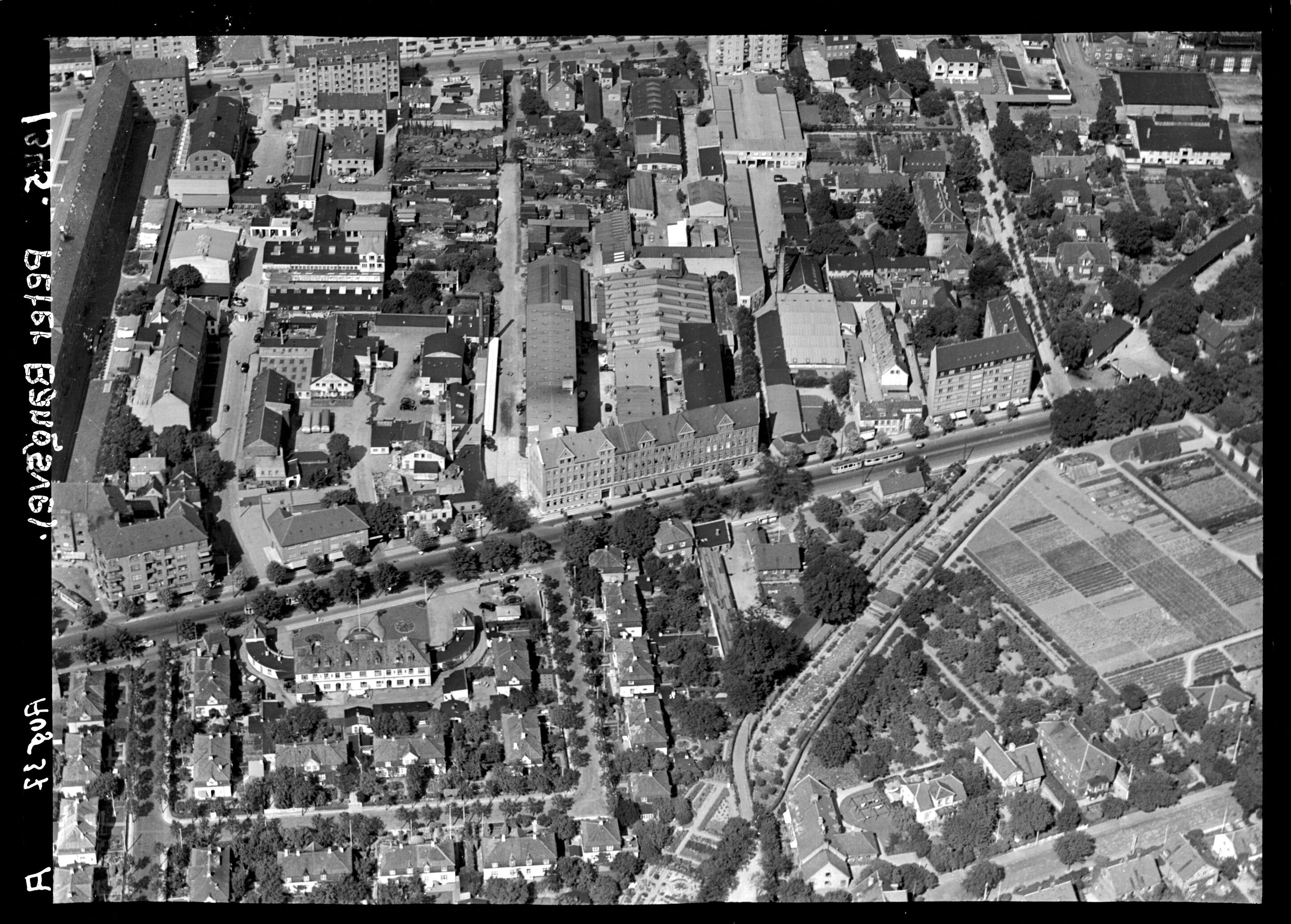 Skråfoto fra 1937 taget 41 meter fra Peter Bangs Vej 26