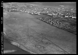 thumbnail: Skråfoto fra 1937 taget 335 meter fra Grønjordskollegiet 2, 2. 2318