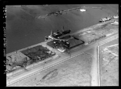 thumbnail: Skråfoto fra 1938 taget 41 meter fra Islands Brygge 79B, st. 