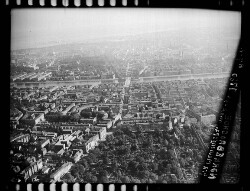 thumbnail: Skråfoto fra 1946 taget 177 meter fra Husumgade 14, 3. tv