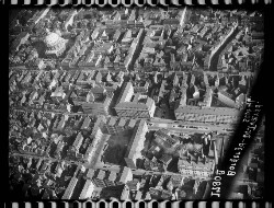 thumbnail: Skråfoto fra 1946 taget 152 meter fra Adelgade 12