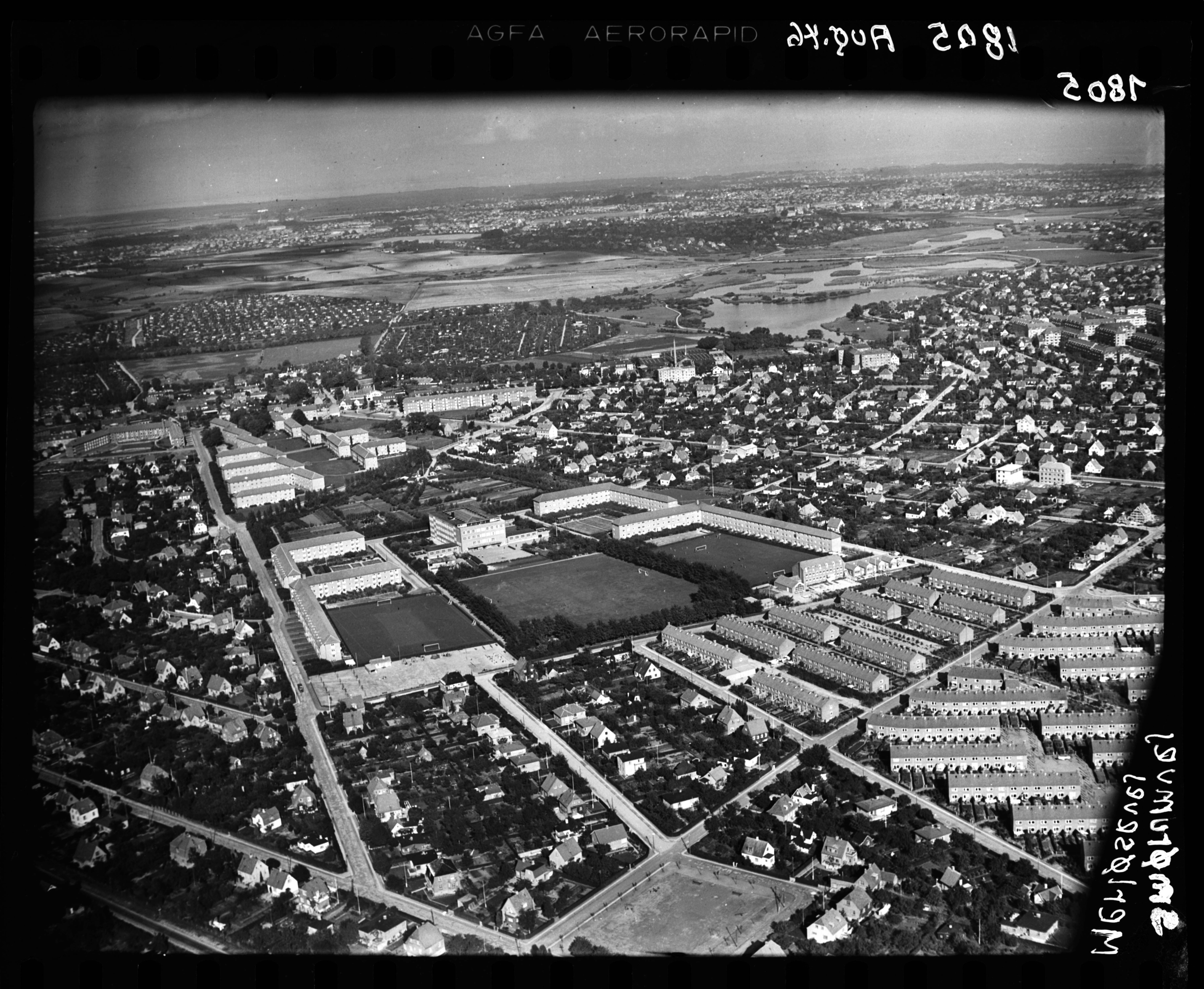 Skråfoto fra 1946 taget 106 meter fra Vallekildevej 114