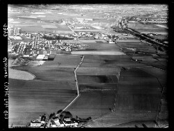 thumbnail: Skråfoto fra 1932-1967 taget 230 meter fra Brøndbyvestervej 120, 1. th