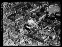 thumbnail: Skråfoto fra 1949 taget 119 meter fra Adelgade 52, 1. tv