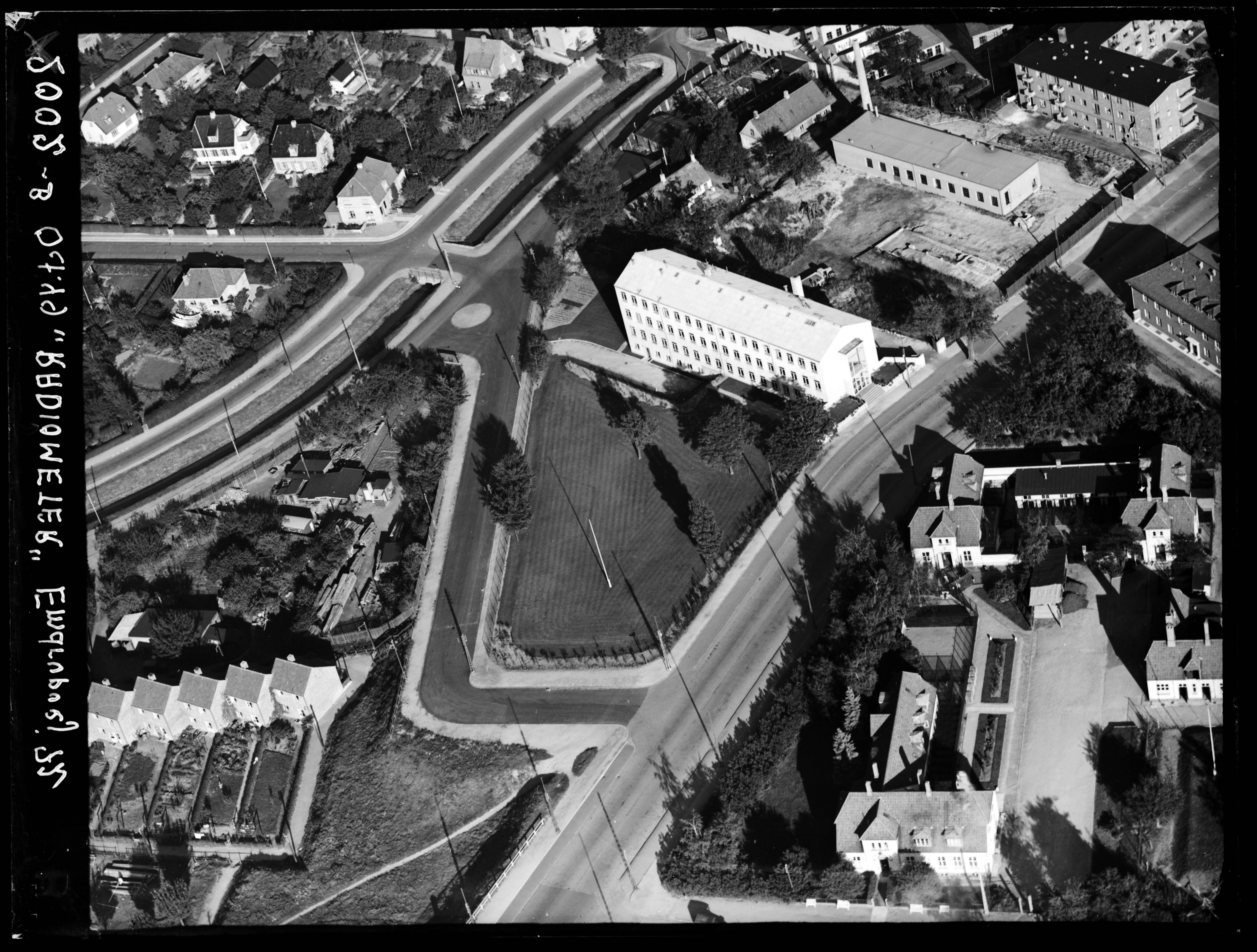 Skråfoto fra 1949 taget 59 meter fra Emdrupvej 70