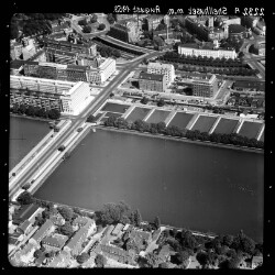 thumbnail: Skråfoto fra 1953 taget 109 meter fra Vodroffsvej 22, 3. th