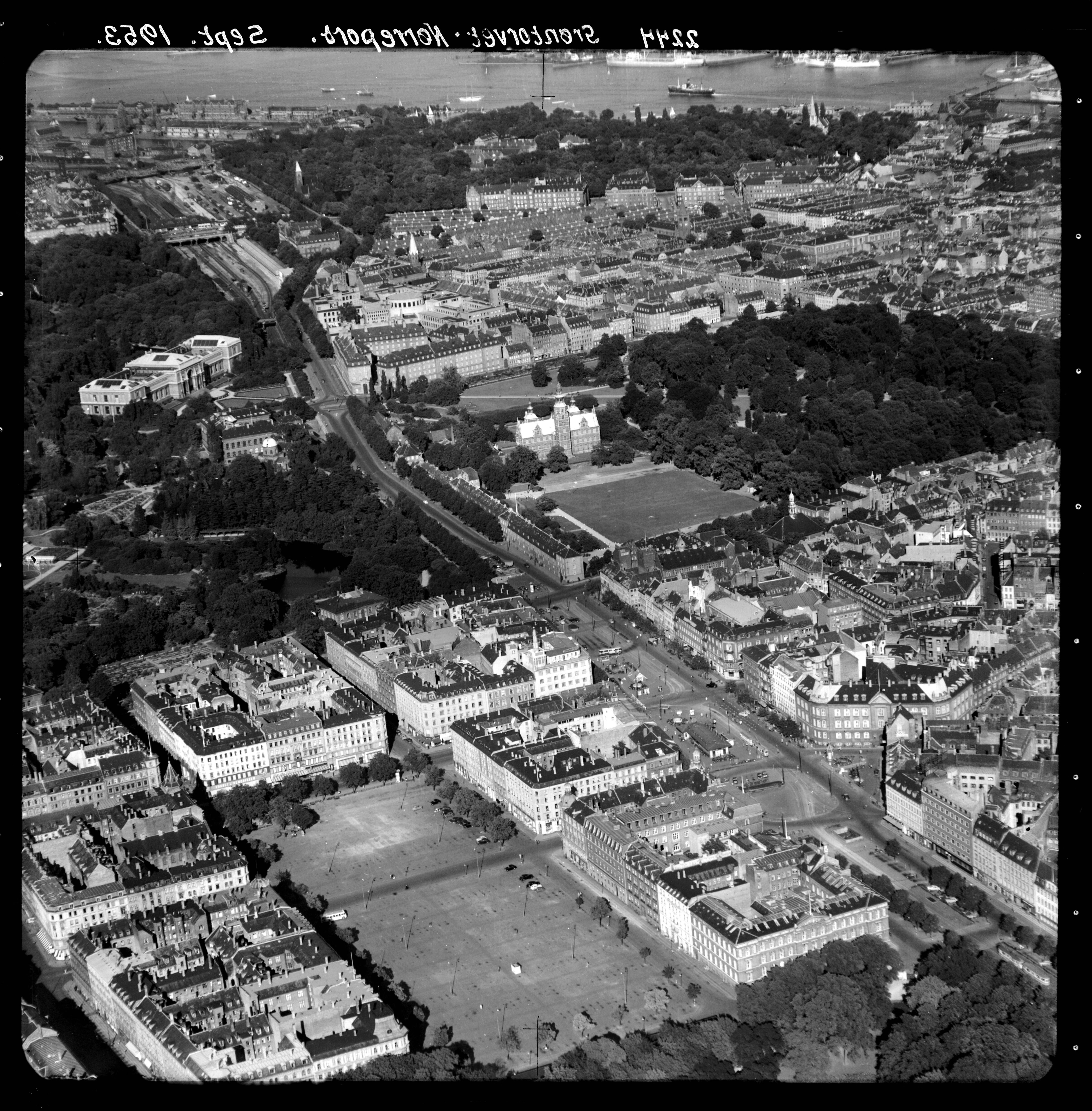 Skråfoto fra 1953 taget 69 meter fra Rømersgade 7A, 4. th