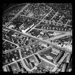 thumbnail: Skråfoto fra 1954 taget 49 meter fra Frederikssundsvej 320, 2. th