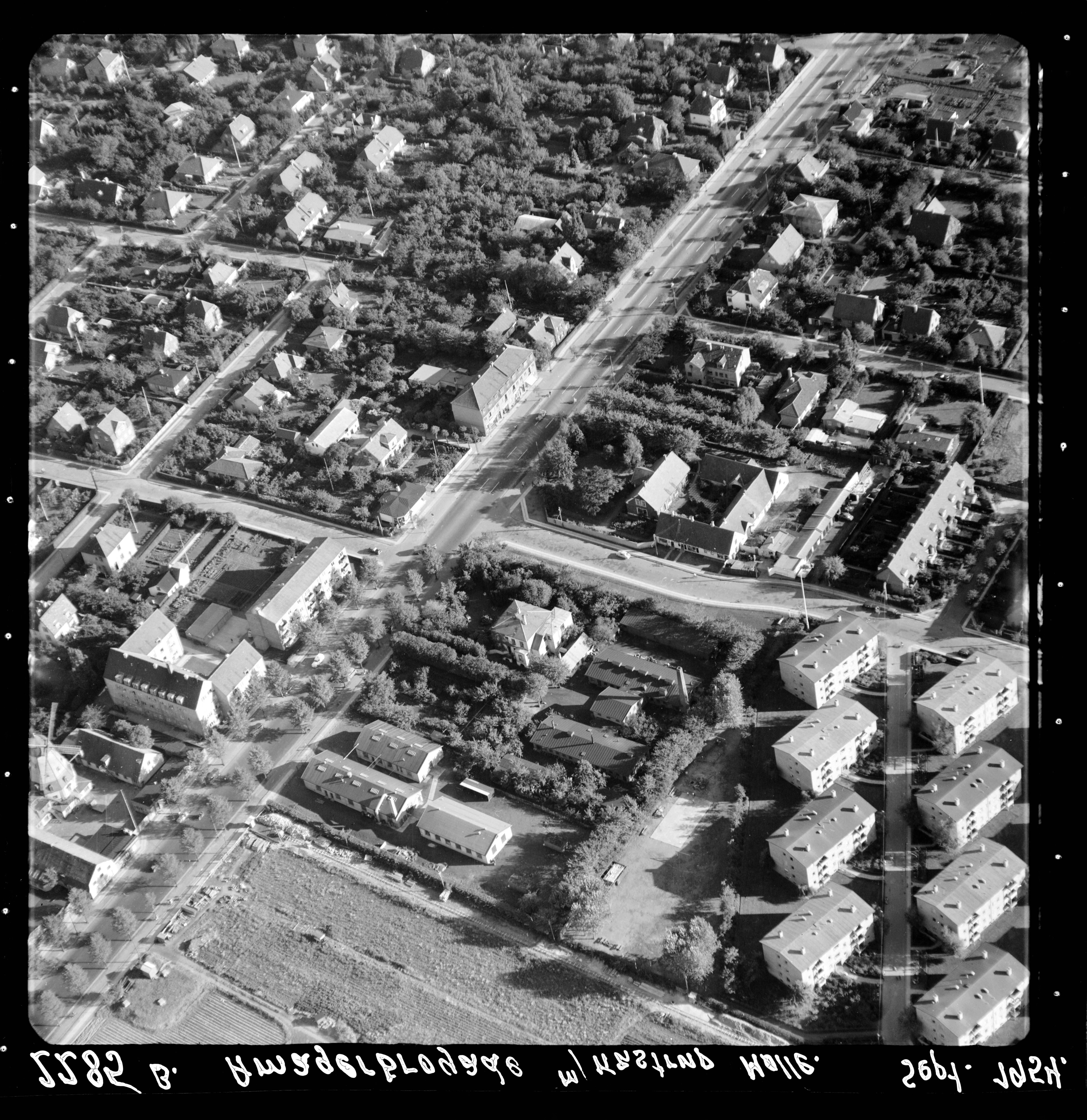Skråfoto fra 1954 taget 80 meter fra Gyldenrisvej 14, 3. tv