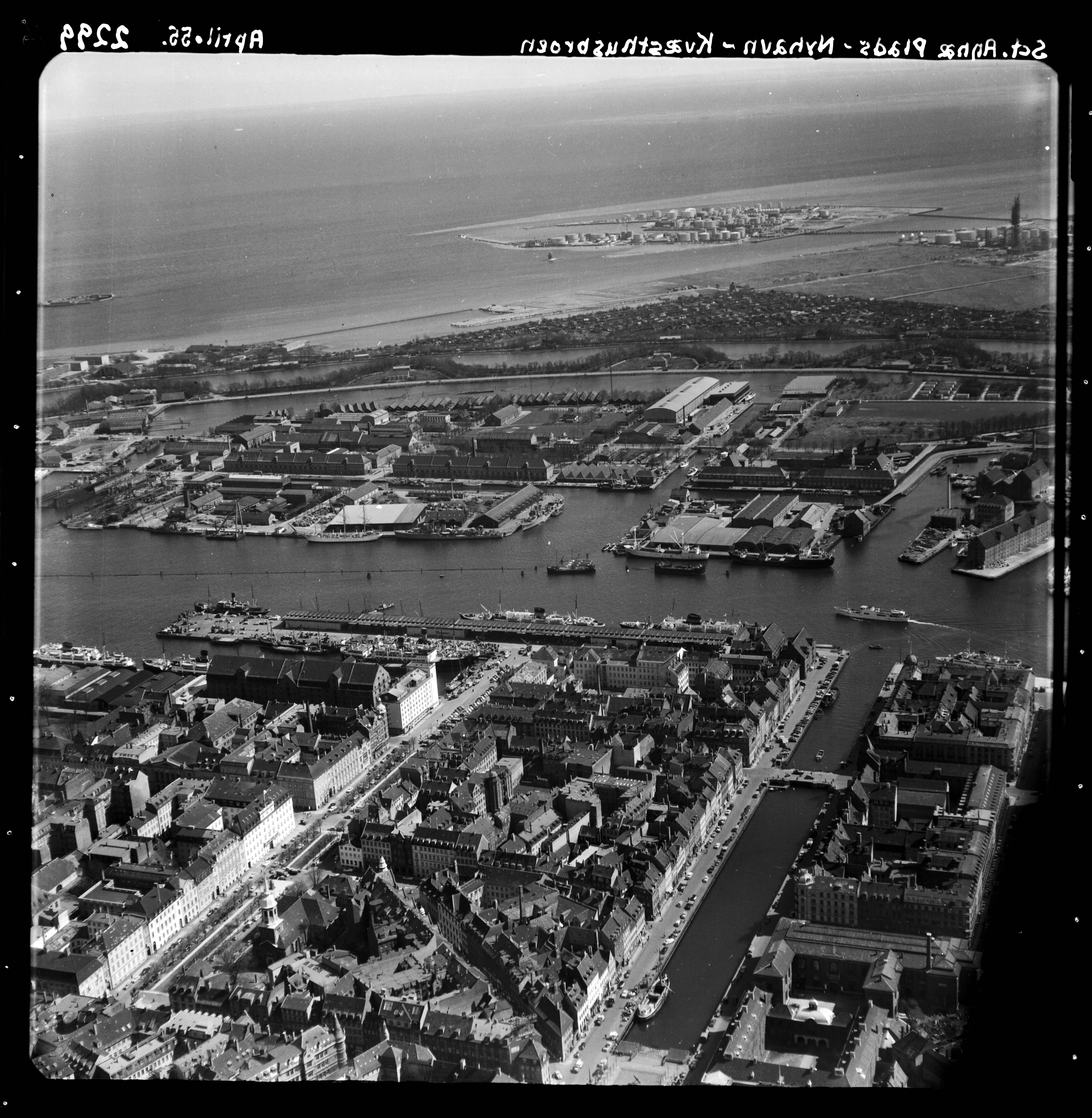 Skråfoto fra 1955 taget 103 meter fra Heibergsgade 14, 4. tv