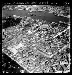 thumbnail: Skråfoto fra 1956 taget 63 meter fra Christian IX's Gade 1, 4. tv