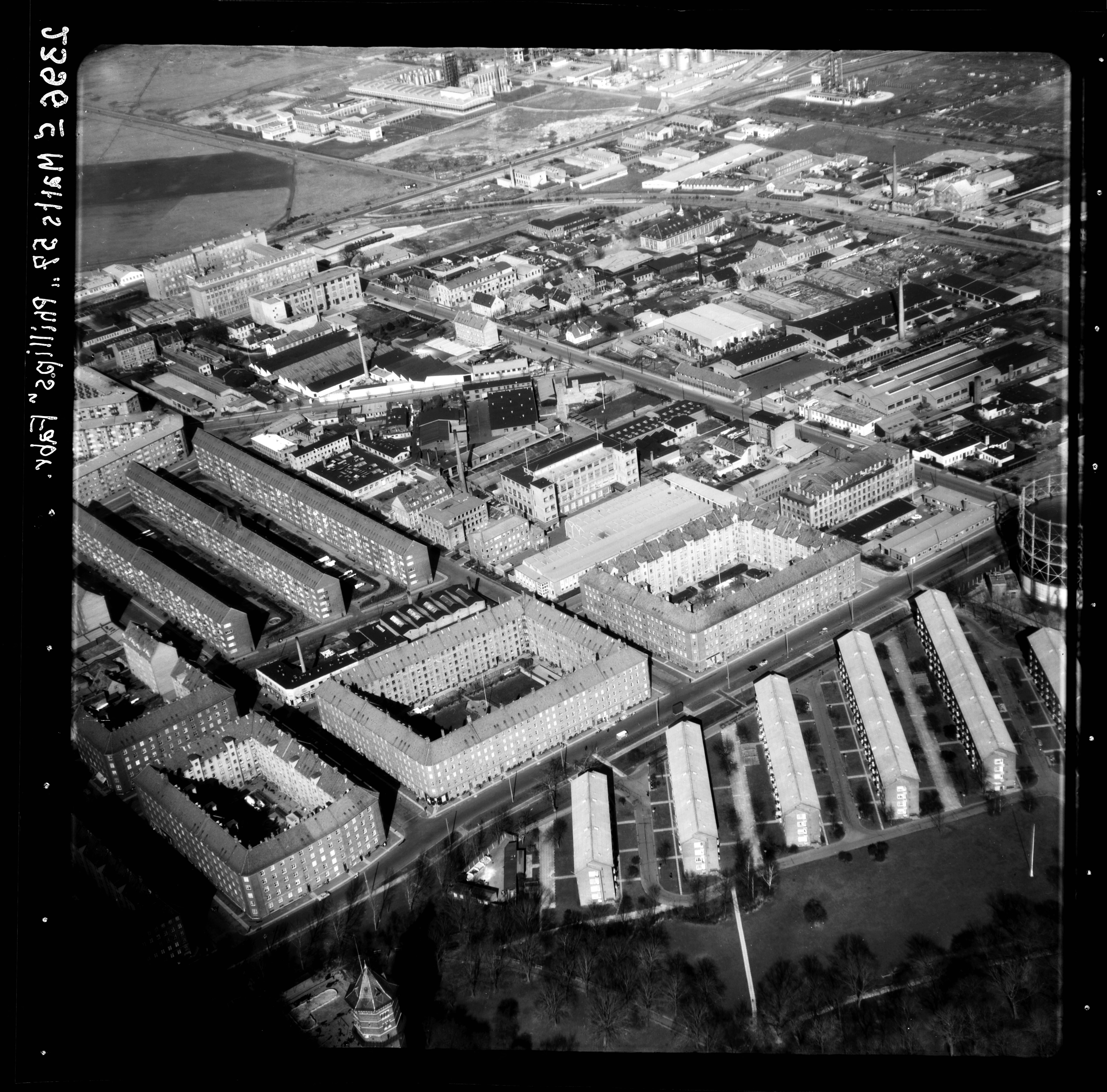 Skråfoto fra 1957 taget 25 meter fra Sundparken 47