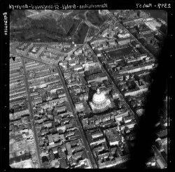thumbnail: Skråfoto fra 1957 taget 149 meter fra Bredgade 19E, 2. th