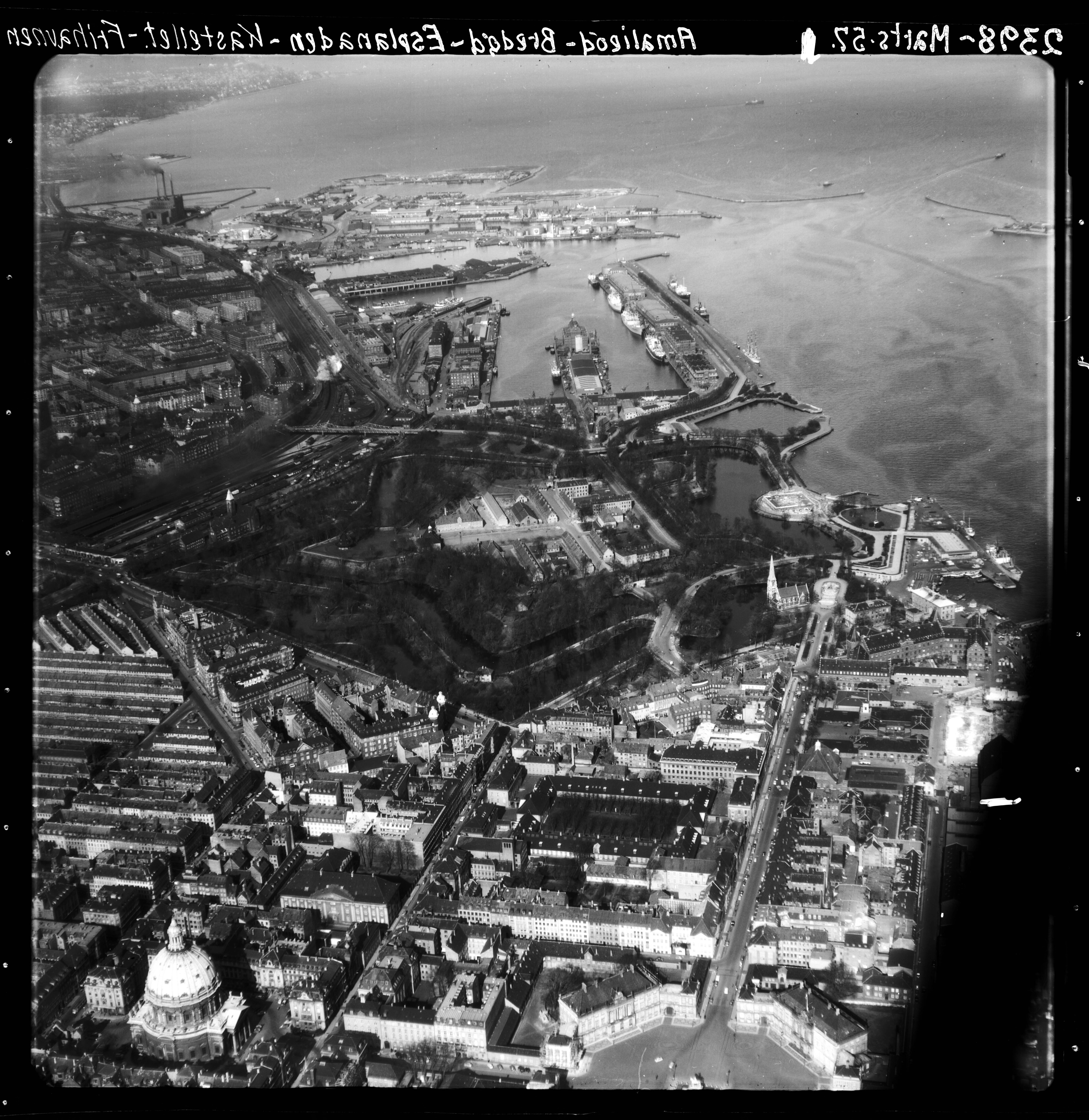 Skråfoto fra 1957 taget 169 meter fra Bornholmsgade 4, st. tv