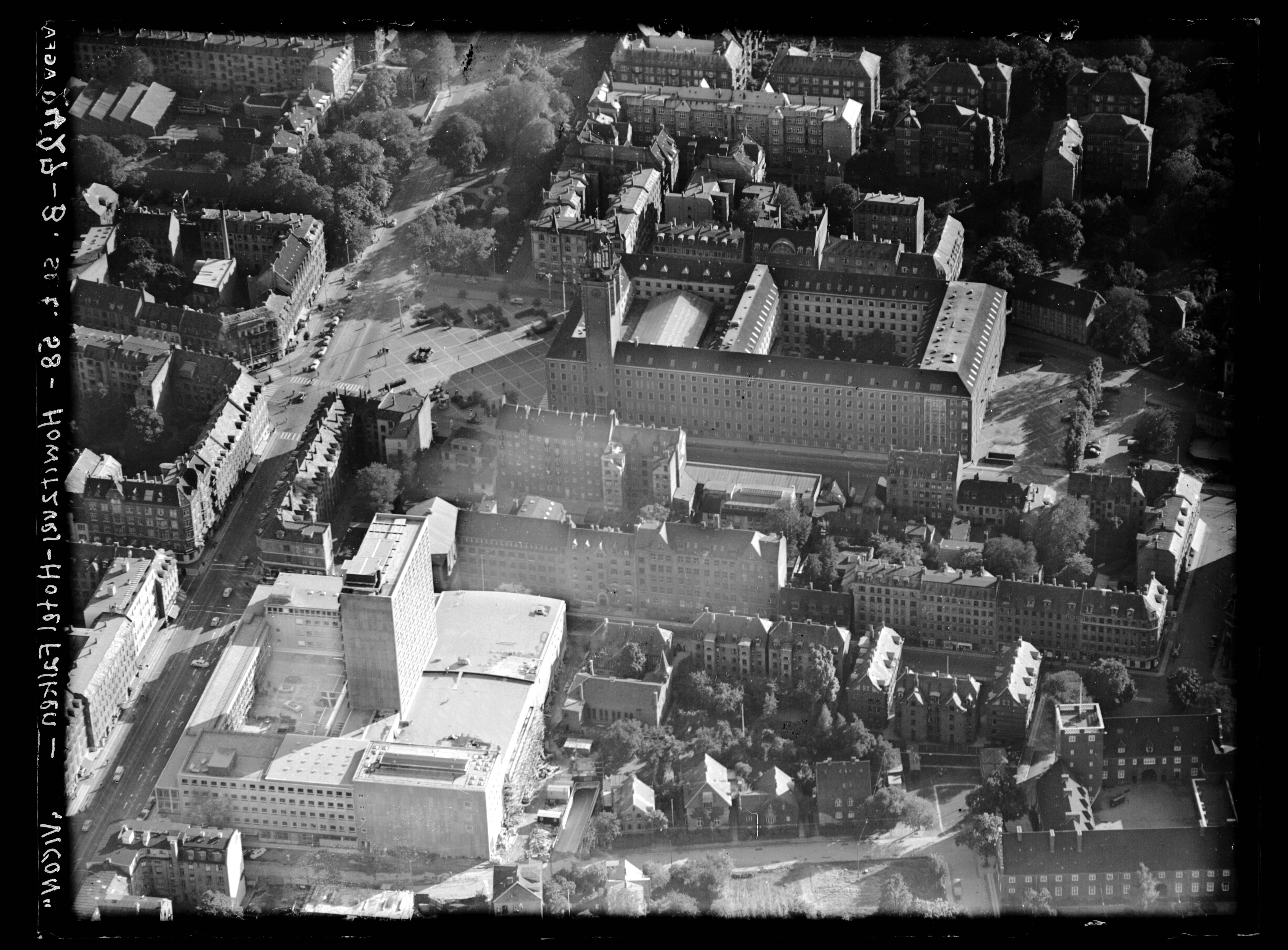 Skråfoto fra 1958 taget 55 meter fra Howitzvej 5, 1. 