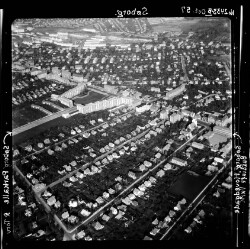 thumbnail: Skråfoto fra 1957 taget 109 meter fra Aakjærs Alle 1, 1. tv