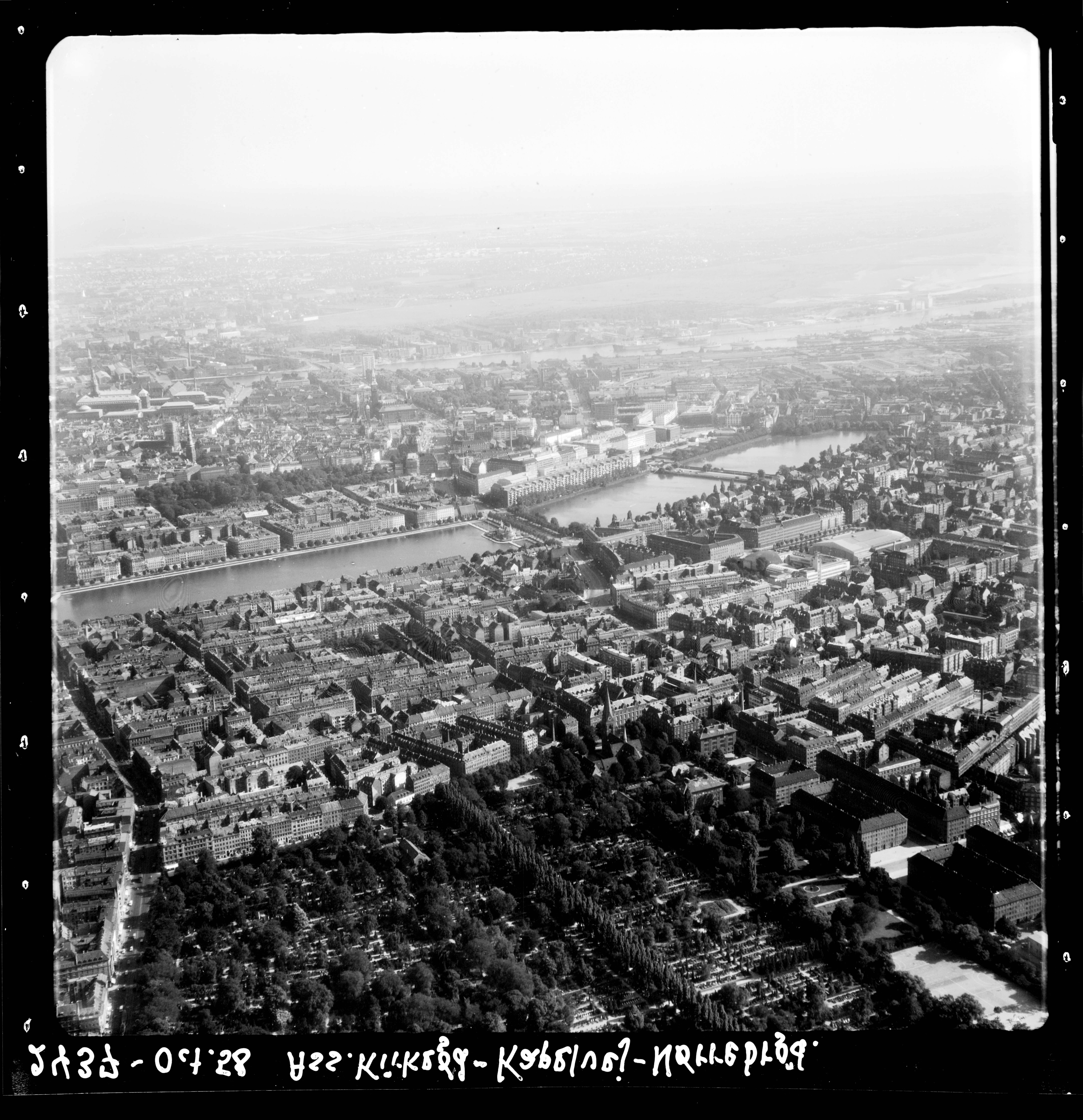 Skråfoto fra 1958 taget 174 meter fra Kapelvej 11, 3. tv