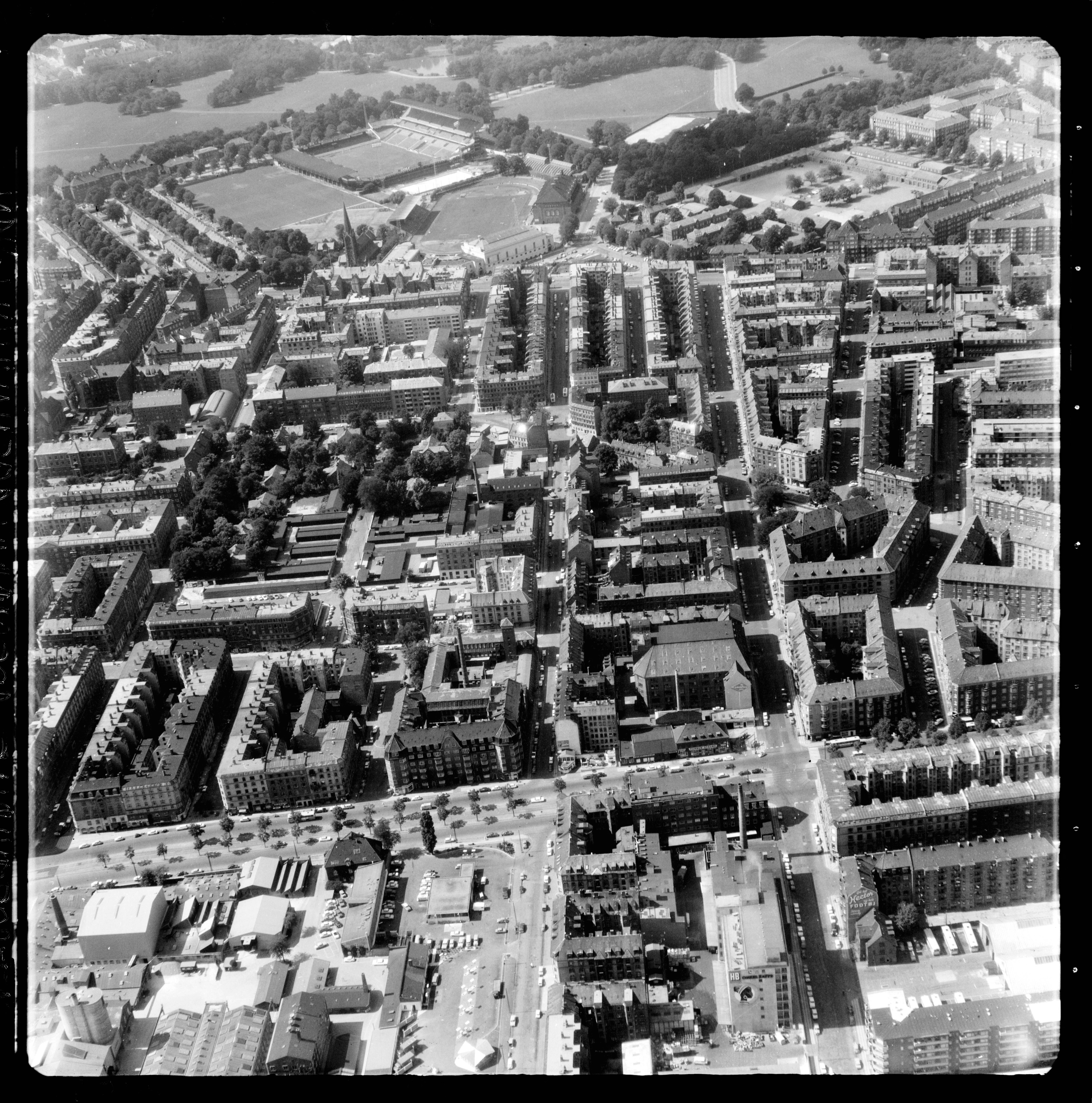 Skråfoto fra 1966 taget 142 meter fra Østbanegade 113, 5. 