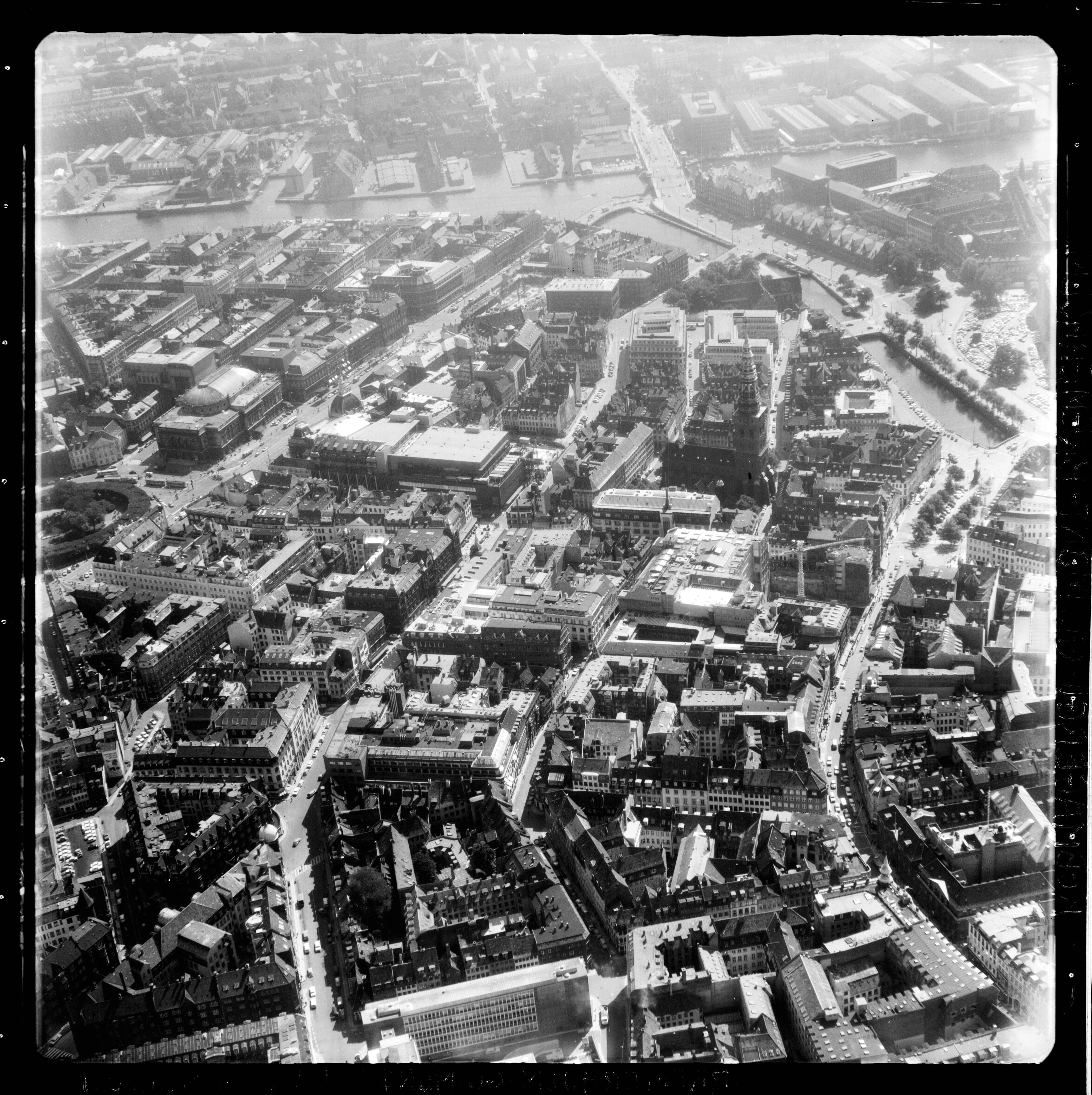 Skråfoto fra 1966 taget 70 meter fra Holbergsgade 6, 4. tv