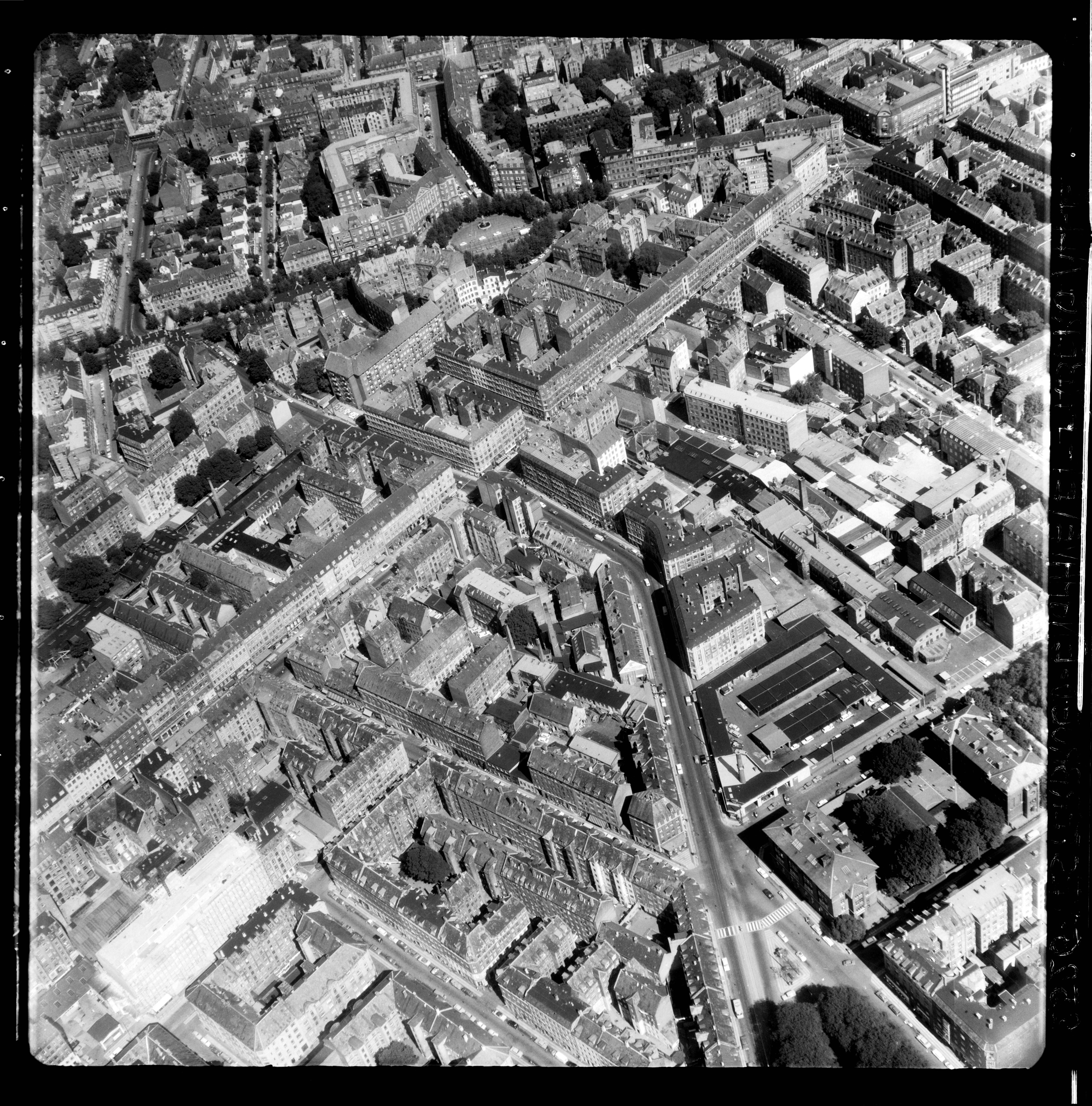 Skråfoto fra 1966 taget 94 meter fra Frederiksberg Alle 16, st. 2