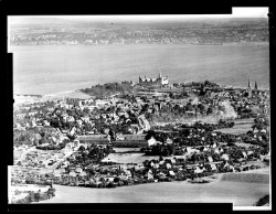 thumbnail: Skråfoto fra 1932-1967 taget 45 meter fra Bjarkesvej 5A, 1. tv