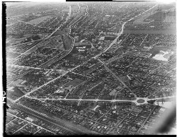 thumbnail: Skråfoto fra 1950-1954 taget 161 meter fra Damhus Boulevard 111