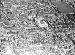 thumbnail: Skråfoto fra 1946-1969 taget 33 meter fra Amalievej 23, 2. th