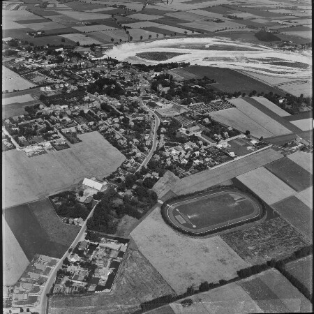 Skråfoto fra 1955 taget 300 meter fra Sandagervej 42